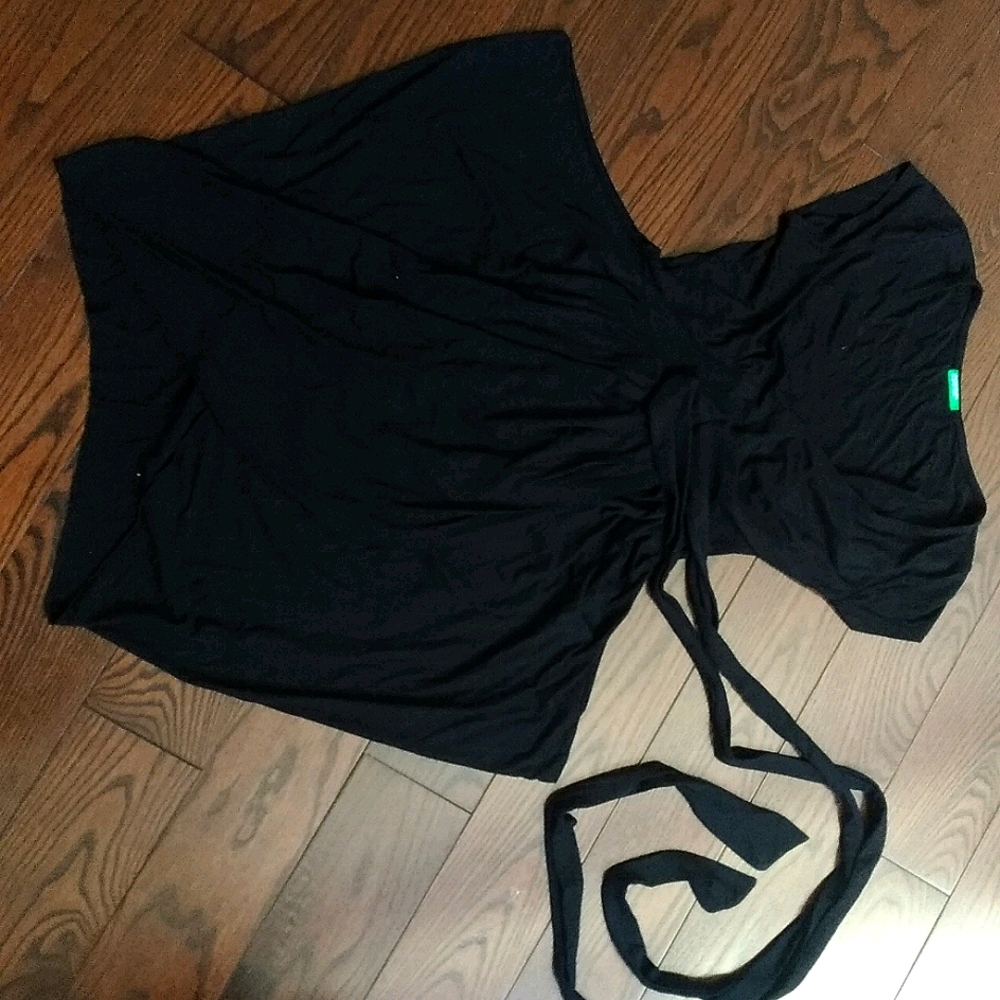 UCB faux wrap with V neck